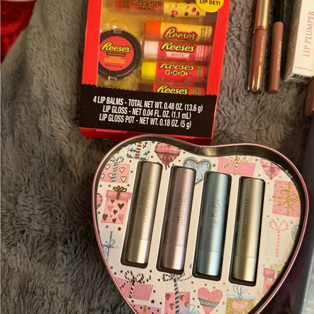 LUXURY Women’s Makeup BUNDLE -Resellers welcome SEE EDIT - Picture 2 of 10